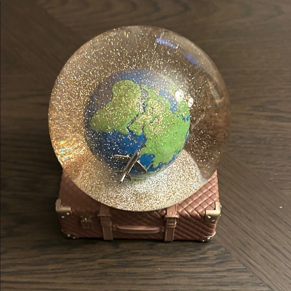 Other - Glittering Earth Globe Snow light Globe on Brown    suitcase Base